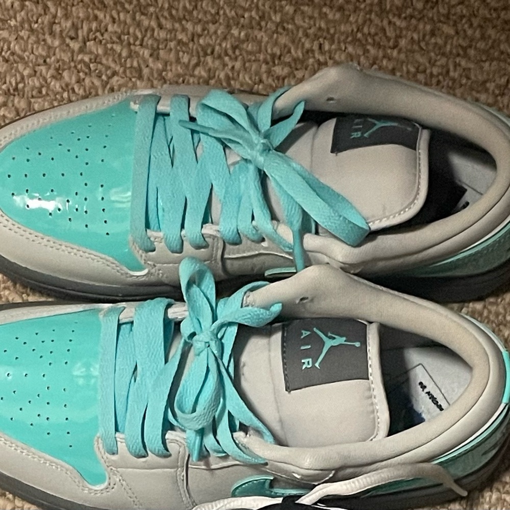 Jordan Kids Sneakers in Tiffany Blue and Gray